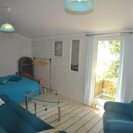 Dom wakacyjny Karusselli Area Parnawa